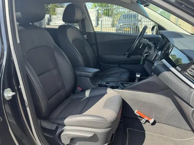 Kia Niro 1.6 GDI HYBRID DYNAMICLINE 2020 Hybride Benzine 10