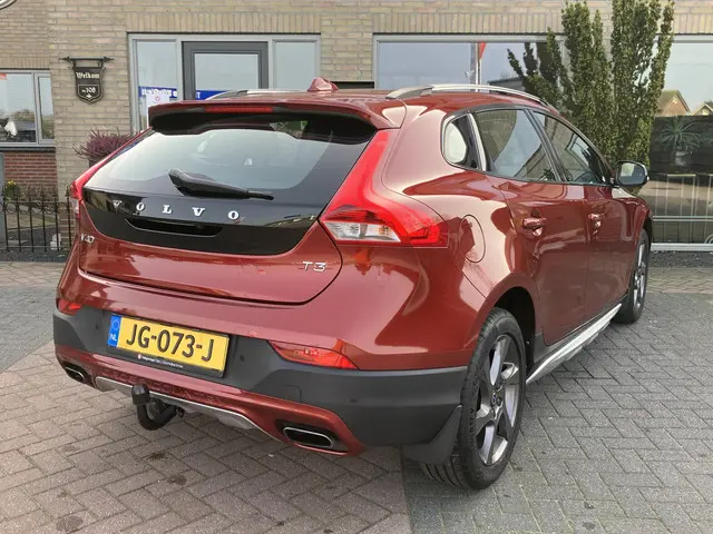 Volvo V40 Cross Country 1.5 T3 Summum 2016 Benzine 12