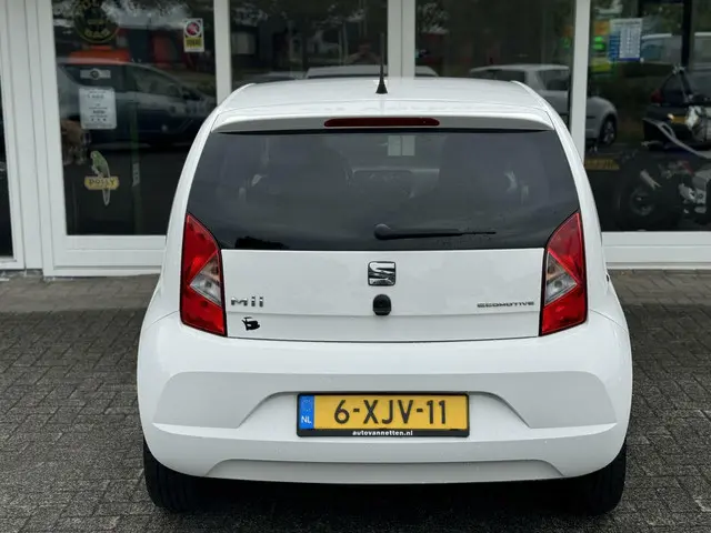 SEAT Mii 1.0 Sport Dynamic 2014 Benzine 10