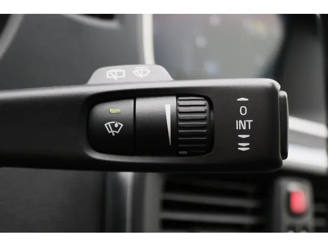 Volvo V40 Cross Country 1.6 T4 Summum 2014 Benzine 35