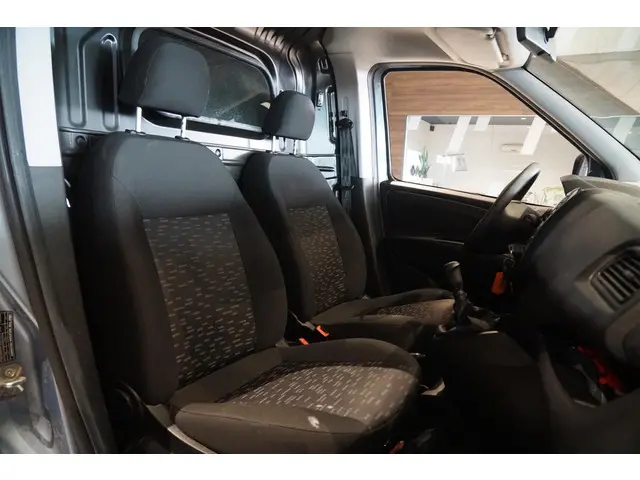 Opel Combo 1.3 CDTi L1H1 Edition 2017 Diesel 8