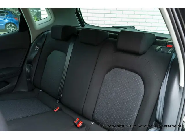 SEAT Arona 1.0 EcoTSI Style 2024 Benzine 17