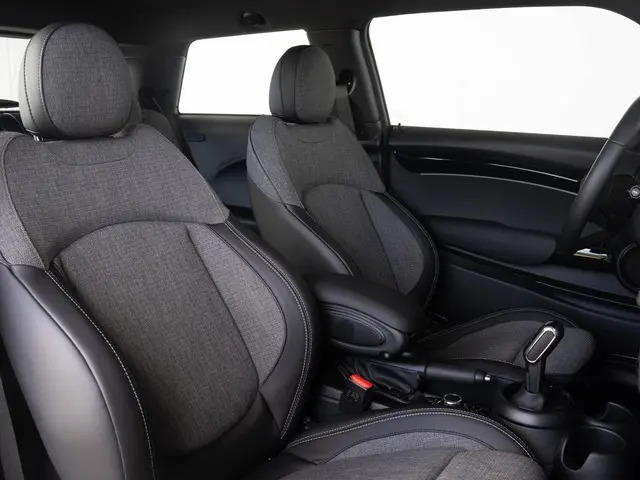 MINI 3-Deurs Cooper Aut. 2023 Benzine 8
