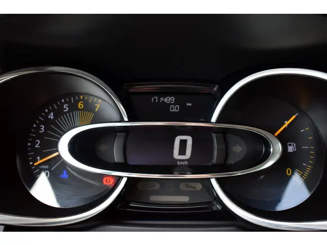 Renault Clio 0.9 TCE Dynamique 2013 Benzine 35