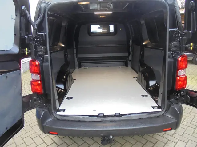 Opel Vivaro 2.0 CDTI L3H1 Edition Nette auto 2020 Diesel 18