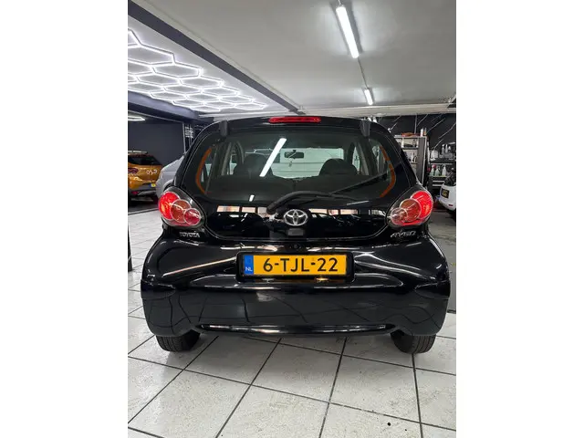 Toyota Aygo 1.0 VVT-i Now 2014 Benzine 4