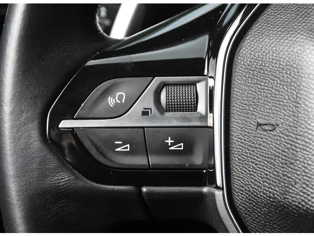 Peugeot 5008 1.6 GT PureTech Active 2017 Benzine 11