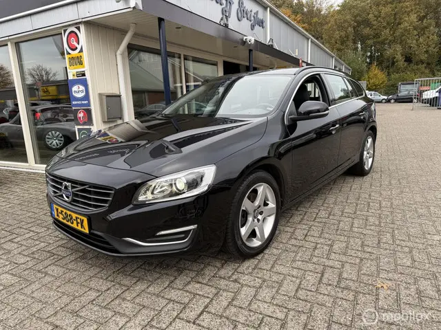 Volvo V60 1.6 T3 Momentum 2015 Benzine
