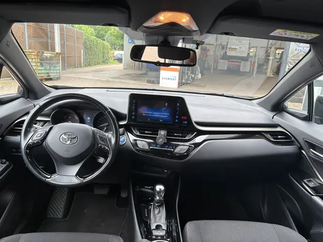 Toyota C-HR 1.8 Hybrid Energy 2018 Hybride Benzine 10