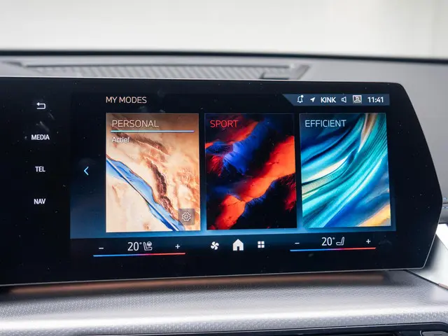 BMW X1 xDrive25e 2025 Hybride Benzine 41