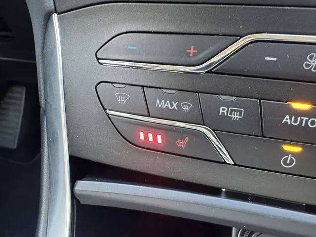 Ford Galaxy 2.5 Titanium FHEV 2023 Hybride Benzine 16