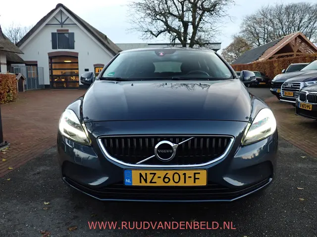 Volvo V40 2