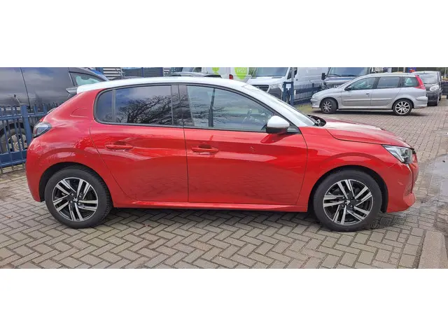 Peugeot 208 2