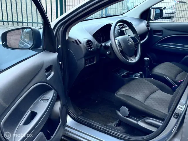 Mitsubishi Space Star 1.2 Active 2021 Benzine 8