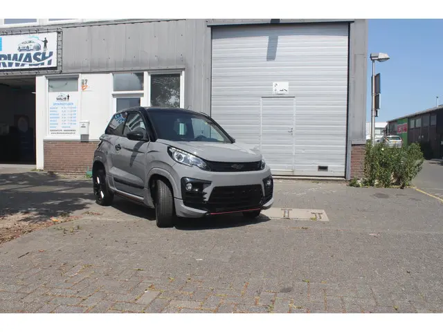 Ligier JS60 Brommobiel Chic Sun 2023 Diesel 15