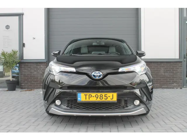 Toyota C-HR 1.8 Hybrid Adventure 2018 Hybride Benzine 4