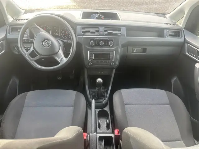 Volkswagen Caddy 2.0 TDI L1H1 BMT Trendline 2019 Diesel 6