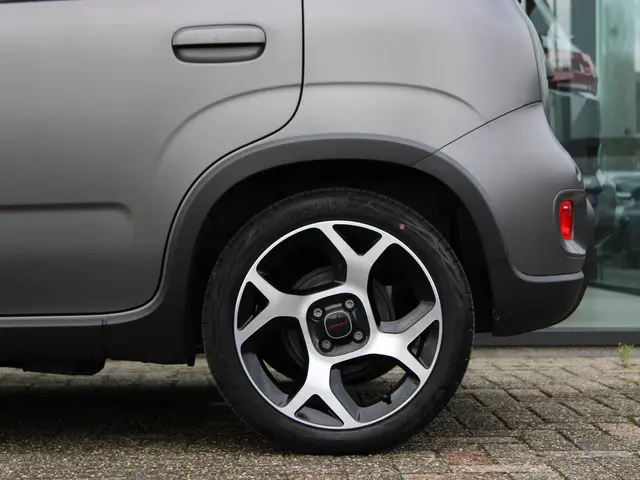 Fiat Panda 1.0 Hybrid Sport 2021 Benzine 13