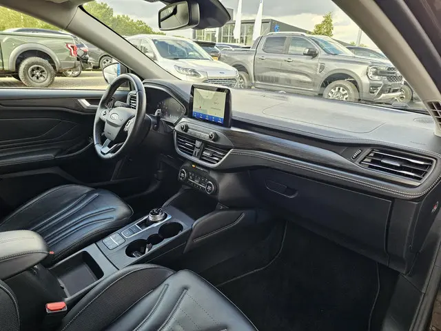 Ford Focus Wagon 1.5 EcoBoost Vignale 2018 Benzine 8