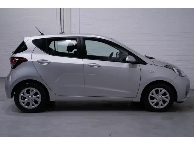 Hyundai i10 1.0i Trend 2018 Benzine 10