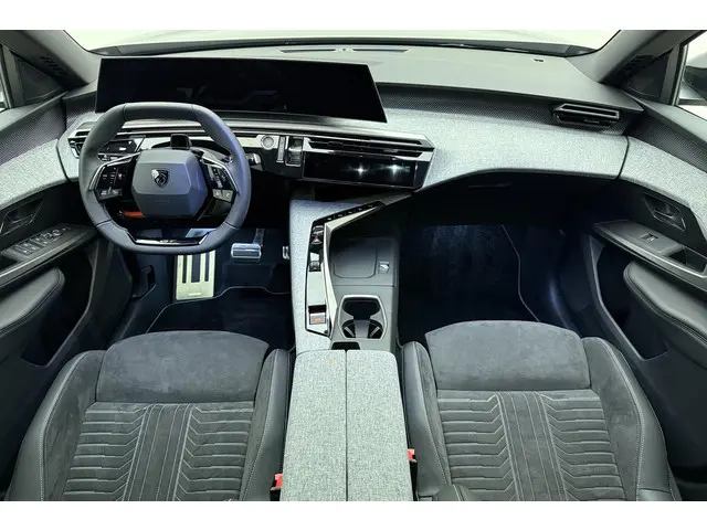 Peugeot e-5008 GT Avantage 73 kWh 2025 Elektrisch 19