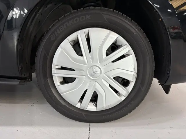 Mitsubishi Space Star 3