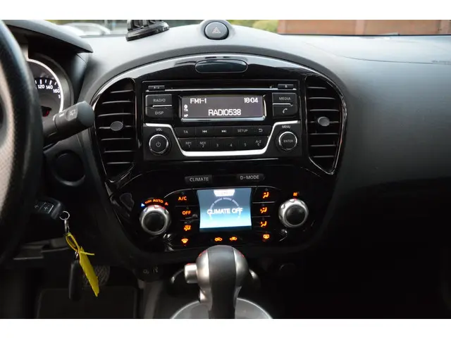 Nissan Juke 1.6 Acenta automaat 2017 Benzine 12