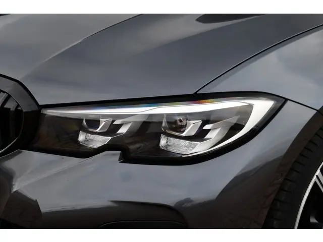 BMW 3 Serie Touring 320i M-Sport 2020 Benzine 29