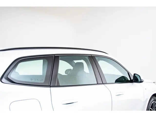 BMW X1 xDrive25e 2024 Hybride Benzine 52