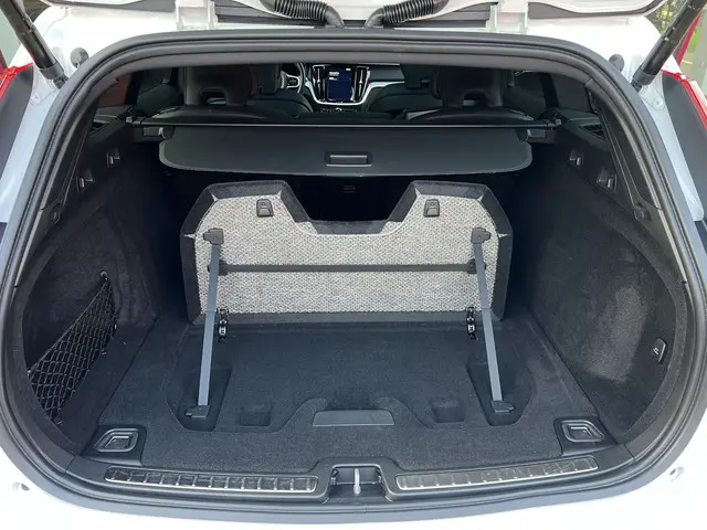 Volvo V60 2.0 B3 Plus Dark 2022 Hybride Benzine 46