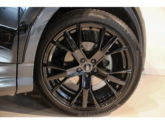 Audi Q3 35 TFSI S edition PANO | Sfeer 2023 Benzine 7