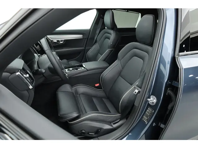 Volvo S90 T8 Recharge Plus Dark 2024 Hybride Benzine 3