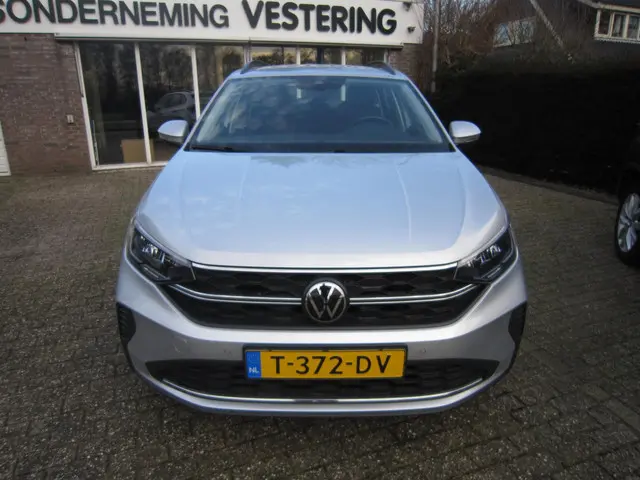 Volkswagen Taigo 1.0 TSI Life Business 2023 Benzine 2