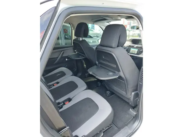 Citroën C4 Picasso 1.2 PureTech Intensive 2015 Benzine 17