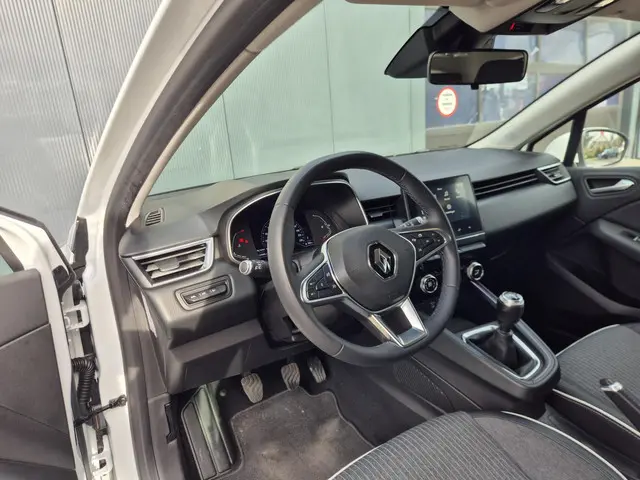 Renault Clio 1.0 TCe Intens 2021 Benzine 4