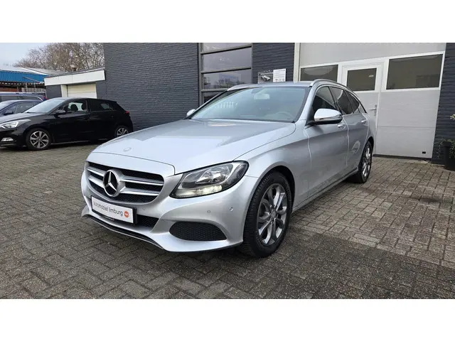 Mercedes-Benz C-Klasse 2