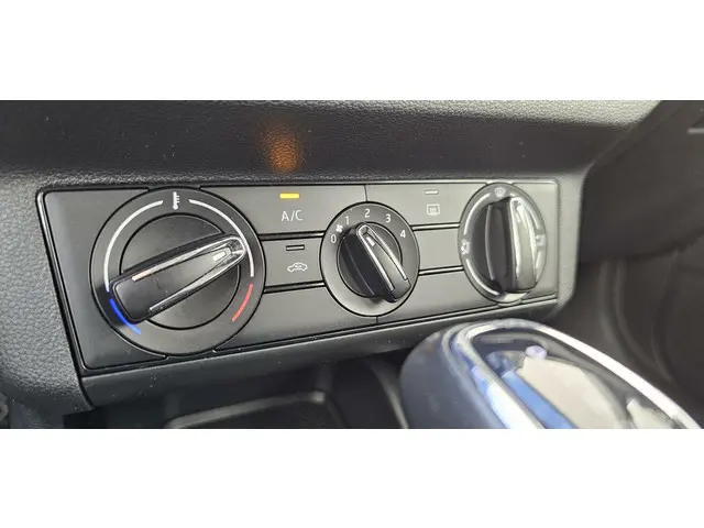 Škoda Kamiq 1.0 TSI Ambition 2022 Benzine 22
