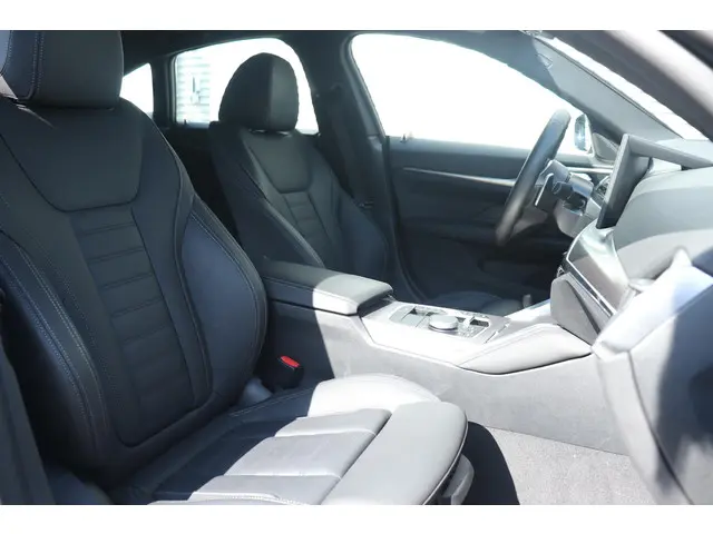 BMW 4 Serie Gran Coupé 420i 2024 Benzine 8