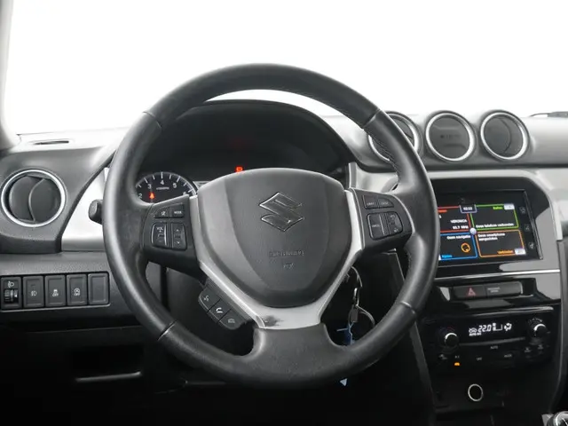 Suzuki Vitara 1.6 Black&White Exclusive 2016 Benzine 11