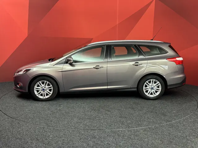 Ford Focus Wagon 1.6 TDCI Titanium 2015 Diesel 17