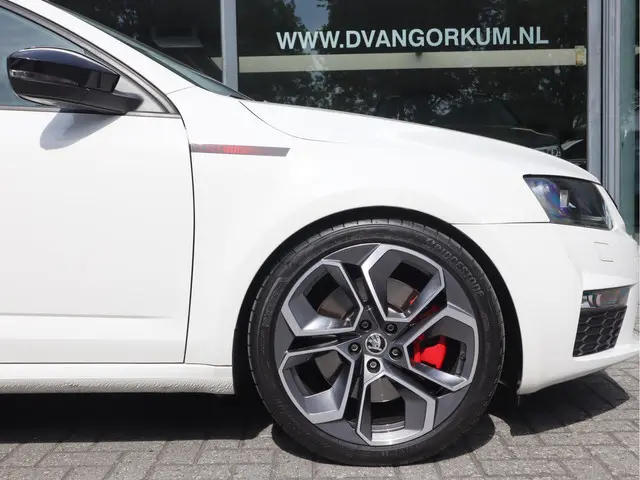 Škoda Octavia Combi 2.0 TSI RS 2014 Benzine 32