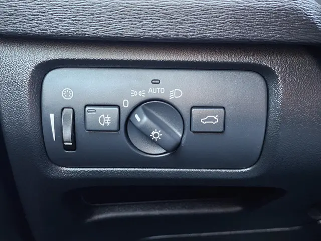 Volvo V40 Cross Country 2.0 D4 Summum 2016 Diesel 12