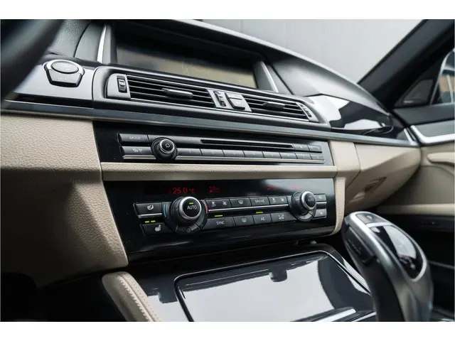 BMW 5 Serie 528i High Executive | 2013 Benzine 14