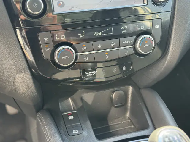 Nissan QASHQAI 1.2 N-Connecta 2018 Benzine 34