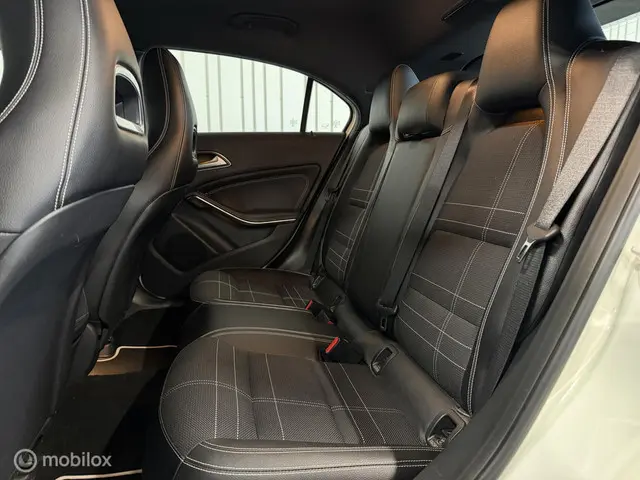 Mercedes-Benz A-Klasse 180 Ambition 2015 Benzine 10