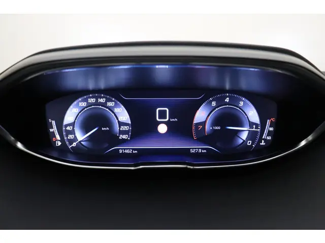 Peugeot 3008 1.2 PureTech Allure 2019 Benzine 27