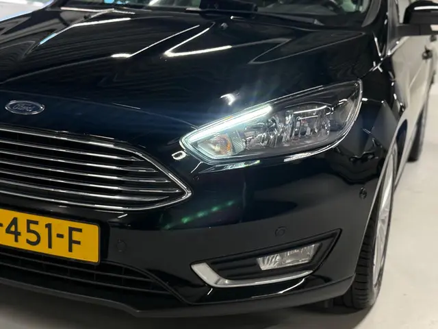 Ford Focus 1.0 Titanium Navi|Trekhaak|PDC! 2018 Benzine 31