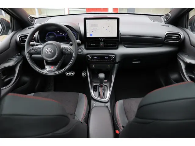 Toyota Yaris 1.5 Hybrid 130 GR Sport 2025 Hybride Benzine 4