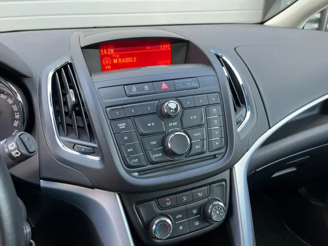 Opel Zafira Tourer 1.4 Berlin TREKHAAK 2014 Benzine 12