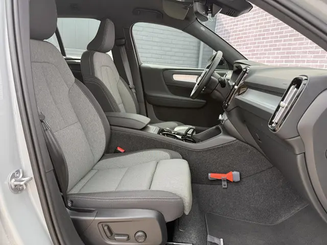 Volvo XC40 2.0 B4 Plus Dark 2025 Benzine 5